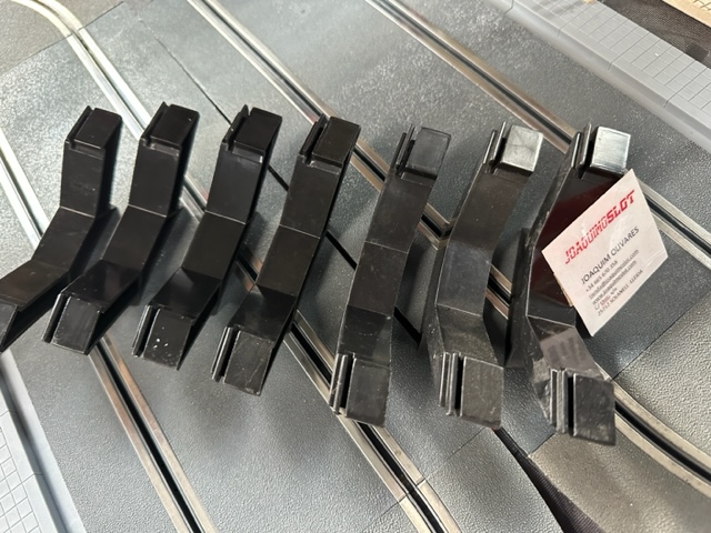 scalextric 6 soportes para curva peraltada pista negra